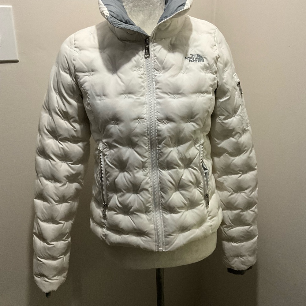 White North Face short puffer jacket